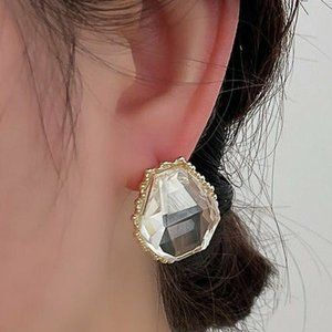 18K Clear Crystal Stud Earrings